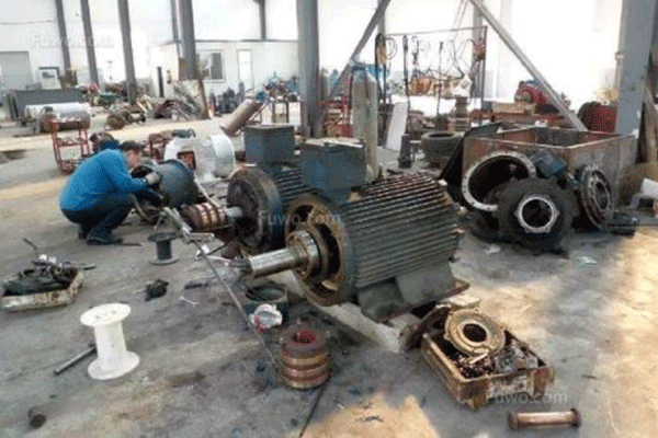 西安西瑪電機(jī)驅(qū)動(dòng)軸修理中軸向間隙的測(cè)量。 西安西瑪電機(jī)驅(qū)動(dòng)軸修理中軸向間隙的測(cè)量。