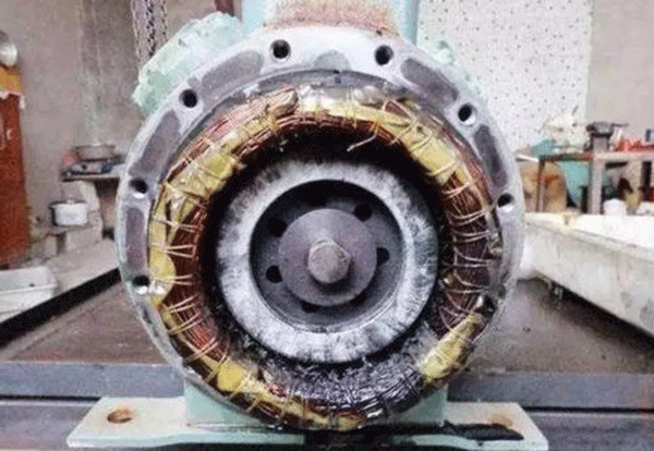 高效節(jié)能電機廠家分享電機冒煙的原因。 高效節(jié)能電機廠家分享電機冒煙的原因。